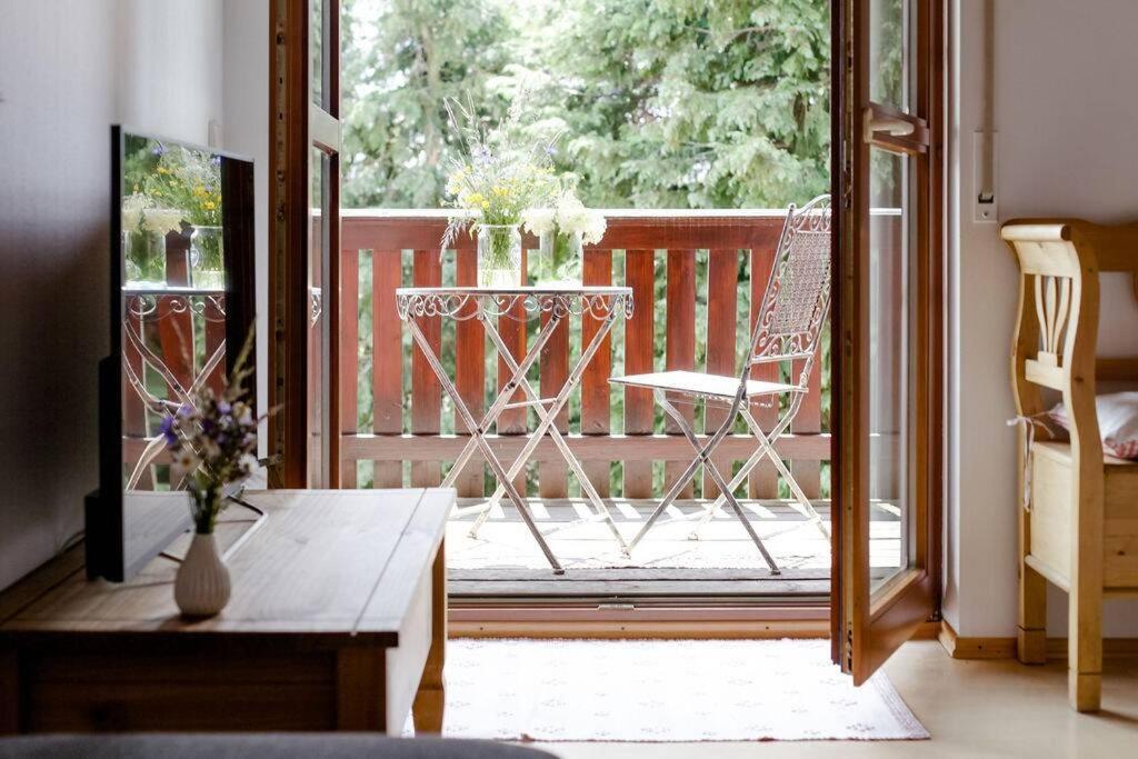 4-Zimmer-Ferienwohnung Waldbluemle Dobel Exterior foto